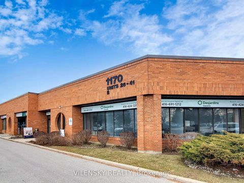 Photo 2 at 33 - 1170 Sheppard Avenue, York University Heights, Toronto