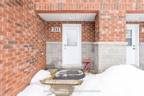 Photo 4 at 233 Stanley Street, East Bayfield, Barrie