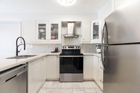 Photo 5 at 233 Stanley Street, East Bayfield, Barrie