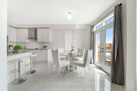 Photo 11 at 181 Boone Crescent, Kleinburg, Vaughan