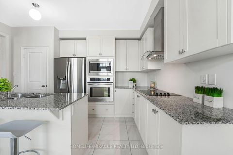 Photo 12 at 181 Boone Crescent, Kleinburg, Vaughan