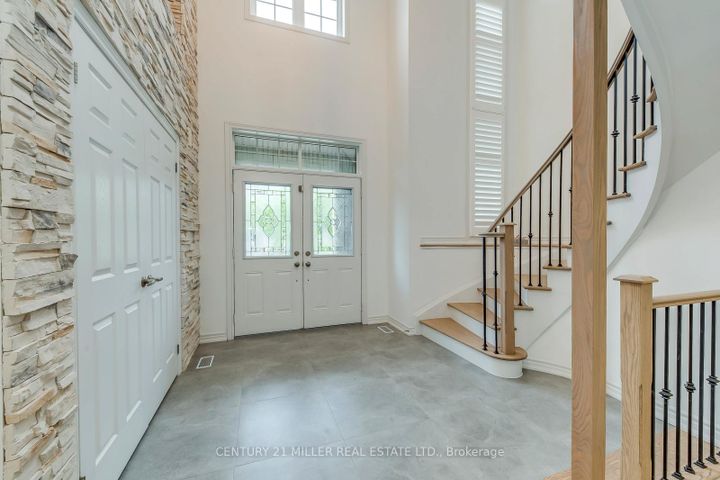 Photo 5 at 4645 Ethel Road, Alton, Burlington