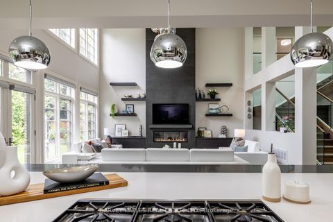 Photo 16 at 14 Sulgrave Crescent, Windfields, Toronto