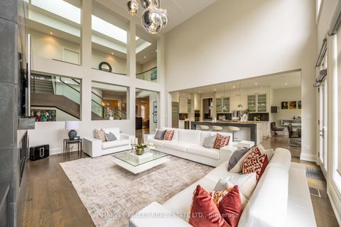 Photo 18 at 14 Sulgrave Crescent, Windfields, Toronto