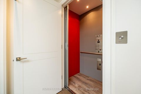 Photo 21 at 14 Sulgrave Crescent, Windfields, Toronto