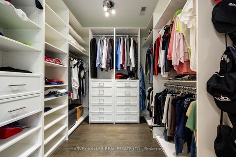 Photo 24 at 14 Sulgrave Crescent, Windfields, Toronto