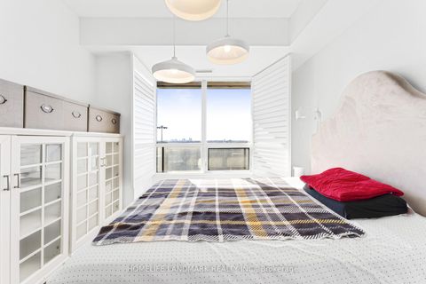 Photo 17 at 923 - 100 Harrison Garden Boulevard, Willowdale East, Toronto