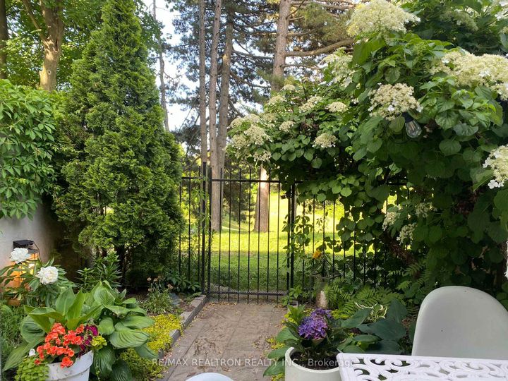 Photo 33 at B - 187 Sherwood Avenue, Mount Pleasant East, Toronto