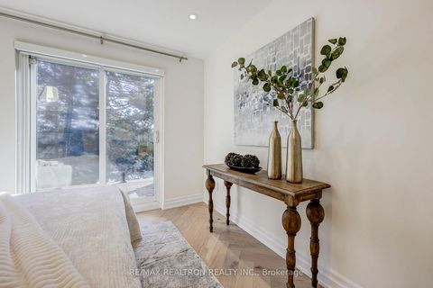 Photo 15 at B - 187 Sherwood Avenue, Mount Pleasant East, Toronto