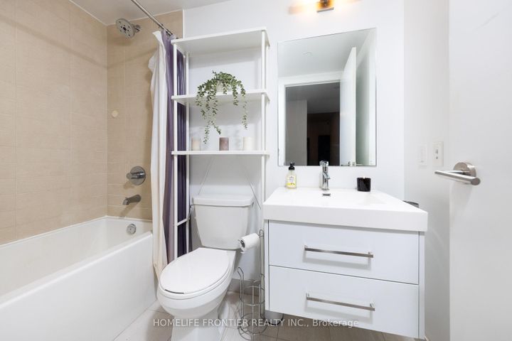 Photo 10 at 301 - 403 Church Street, Yonge Corridor, Toronto