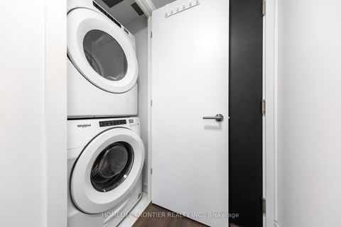 Photo 11 at 301 - 403 Church Street, Yonge Corridor, Toronto