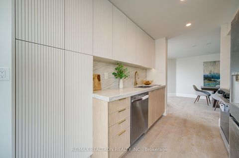 Photo 13 at 1103 - 7420 Bathurst Street, Brownridge, Vaughan