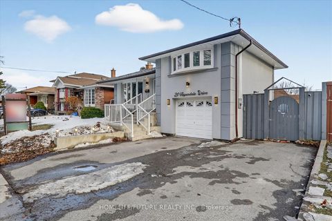Photo 2 at 21 Aspendale Drive, Bendale, Toronto