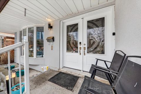 Photo 3 at 21 Aspendale Drive, Bendale, Toronto