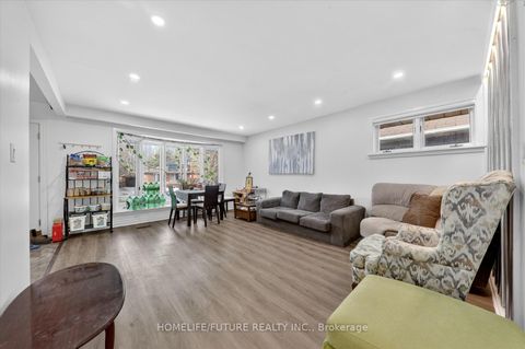 Photo 6 at 21 Aspendale Drive, Bendale, Toronto