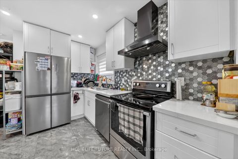 Photo 7 at 21 Aspendale Drive, Bendale, Toronto