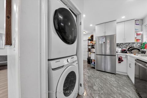 Photo 8 at 21 Aspendale Drive, Bendale, Toronto