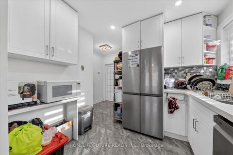 Photo 9 at 21 Aspendale Drive, Bendale, Toronto