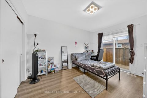 Photo 13 at 21 Aspendale Drive, Bendale, Toronto