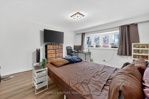 Photo 16 at 21 Aspendale Drive, Bendale, Toronto