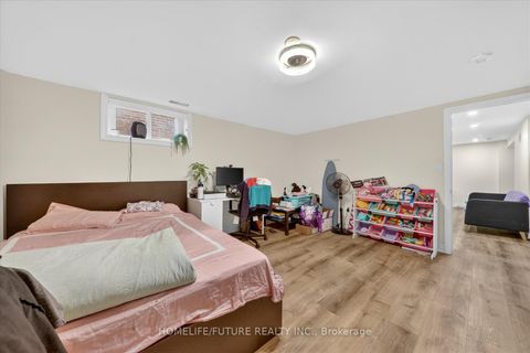 Photo 23 at 21 Aspendale Drive, Bendale, Toronto
