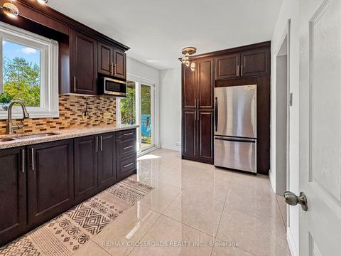 Photo 9 at 46 Ronway Crescent, Woburn, Toronto