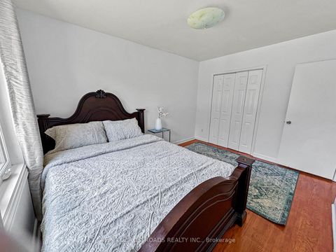 Photo 11 at 46 Ronway Crescent, Woburn, Toronto