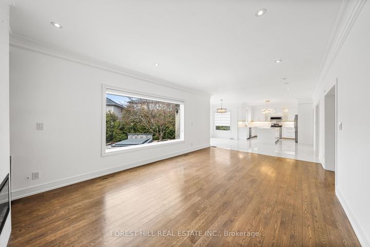 Photo 6 at 12 Fisico Court, Doncrest, Richmond Hill