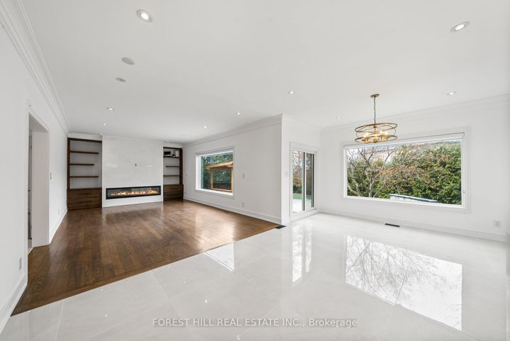 Photo 7 at 12 Fisico Court, Doncrest, Richmond Hill