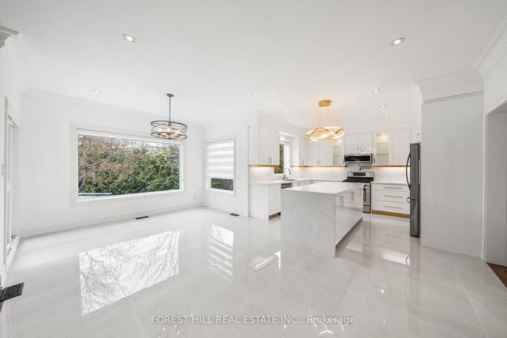 Photo 8 at 12 Fisico Court, Doncrest, Richmond Hill