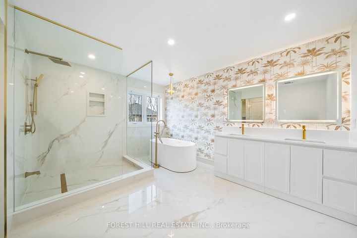 Photo 19 at 12 Fisico Court, Doncrest, Richmond Hill