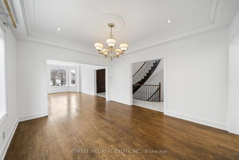 Photo 4 at 12 Fisico Court, Doncrest, Richmond Hill