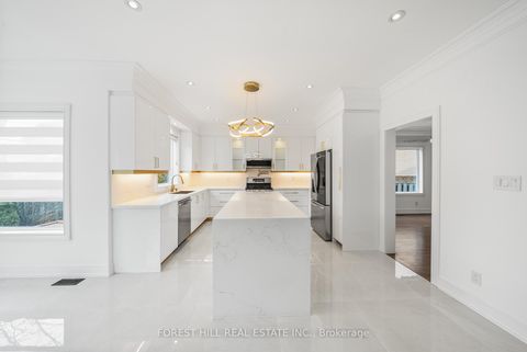 Photo 9 at 12 Fisico Court, Doncrest, Richmond Hill