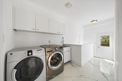 Photo 13 at 12 Fisico Court, Doncrest, Richmond Hill