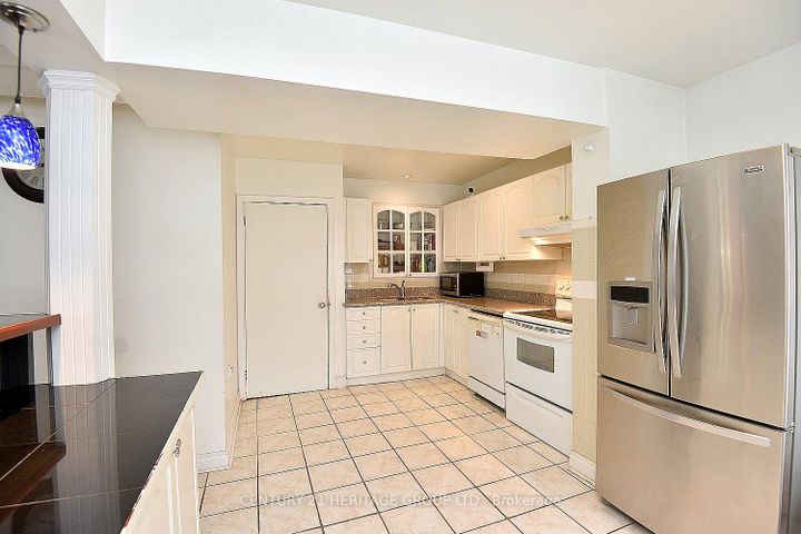 Photo 14 at 1022 Willowdale Avenue, Newtonbrook East, Toronto