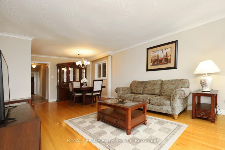 Photo 5 at 86 Melbert Road, West Deane, Toronto