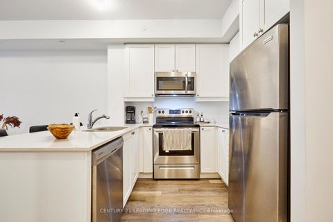 Photo 6 at 105 - 50 Lakebreeze Drive, Newcastle, Clarington