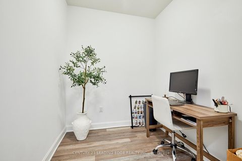 Photo 9 at 105 - 50 Lakebreeze Drive, Newcastle, Clarington