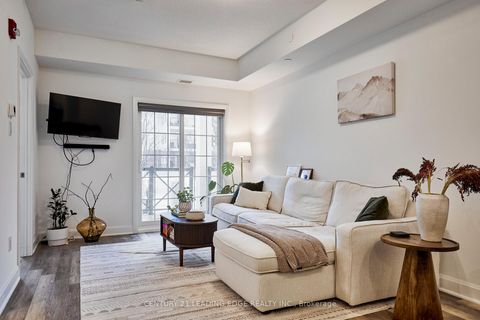 Photo 11 at 105 - 50 Lakebreeze Drive, Newcastle, Clarington