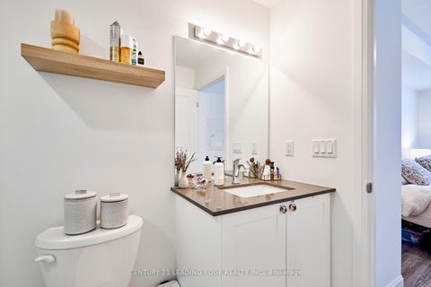 Photo 26 at 105 - 50 Lakebreeze Drive, Newcastle, Clarington