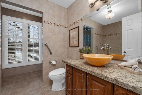 Photo 12 at 46 Oakridge Drive, Sunnidale, Barrie