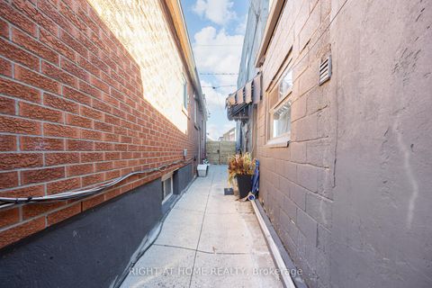 Photo 40 at 519 Rogers Road, Eglinton West, Toronto