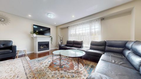 Photo 5 at 247 Knapton Drive, Woodland Hill, Newmarket