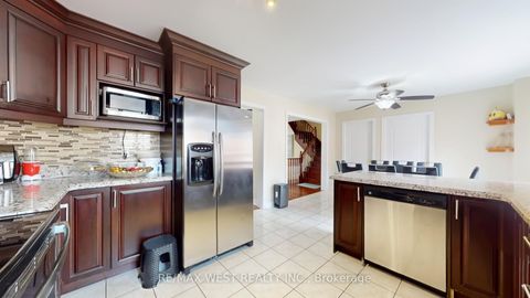 Photo 12 at 247 Knapton Drive, Woodland Hill, Newmarket