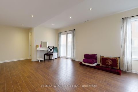 Photo 26 at 247 Knapton Drive, Woodland Hill, Newmarket