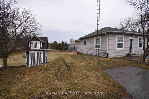 Photo 2 at 106 Centre Street, Schomberg, King