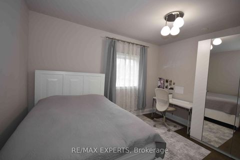 Photo 11 at 106 Centre Street, Schomberg, King