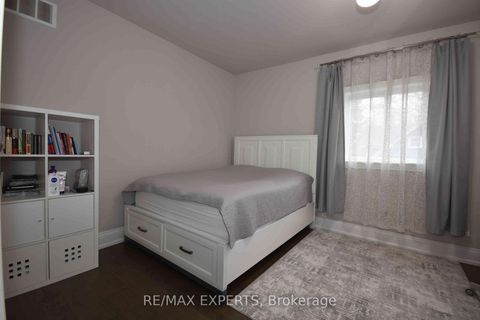 Photo 13 at 106 Centre Street, Schomberg, King