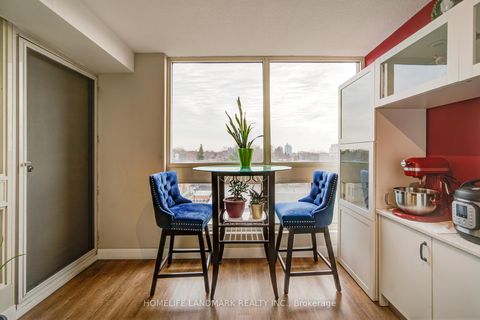 Photo 9 at 608 - 5 Kenneth Avenue, Willowdale East, Toronto