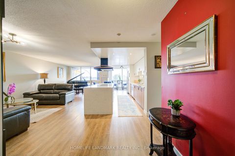 Photo 10 at 608 - 5 Kenneth Avenue, Willowdale East, Toronto